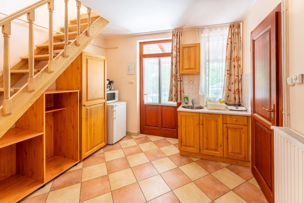 Varazsko Apartman Gyula Bagian luar foto